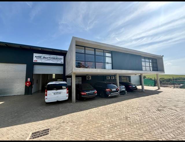 265M² INDUSTRIAL YARD FOR SALE IN UMHLALI